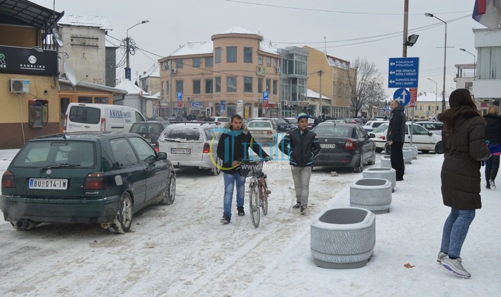 Bora shkakton kaos në rrugët e Bujanocit (foto)