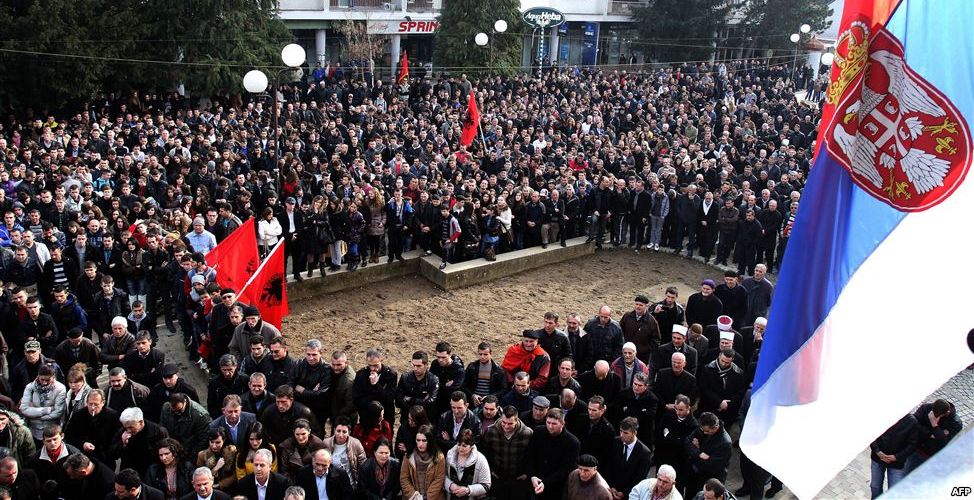 8.000 qytetarë të Luginës i drejtohen Kosovës me peticion