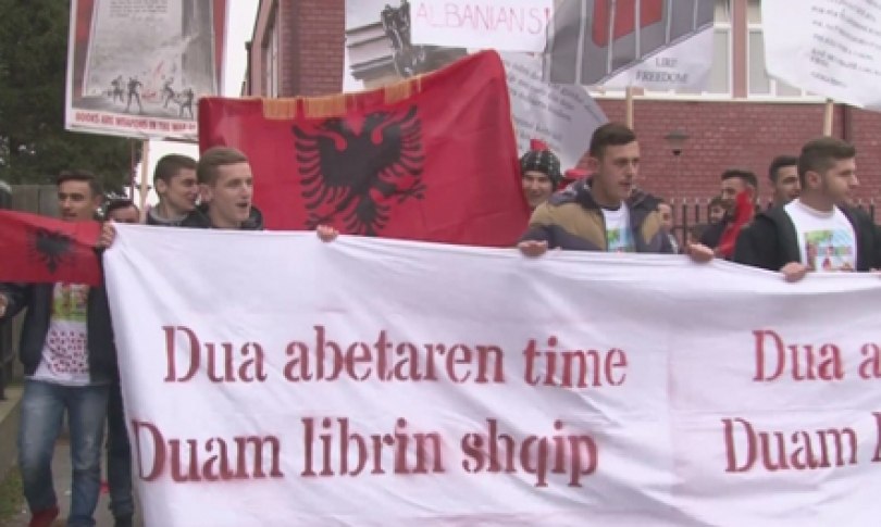 Në Bujanoc me protestë kërkohen librat shqip (video)