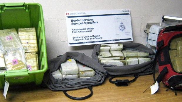 Bujanocasi kapet me 52 kilogram kokainë në kufirin Kanada - SHBA