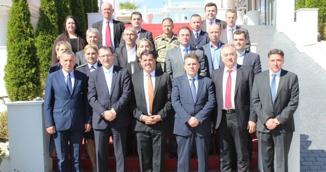 Gjilan: Fillon konferenca e kryetarëve të 17 komunave për bashkëpunim rajonal evropian, Bujanoci pjesë e saj