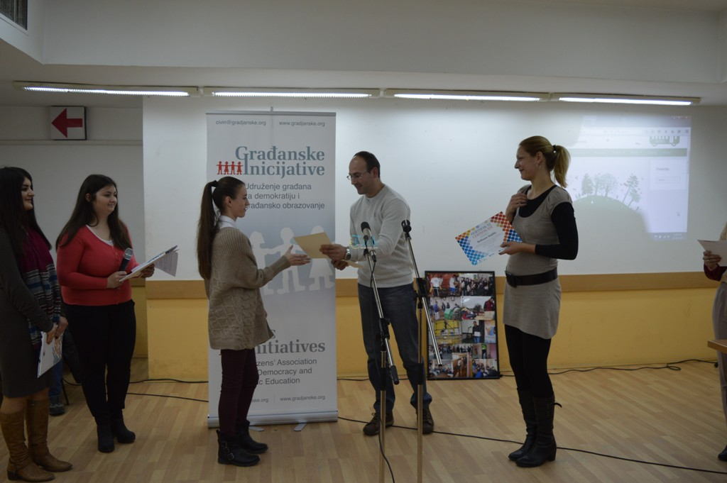 Ndahen solemnisht certifikatat për pjesëmarrësit e programit "YouthBuild" (foto)