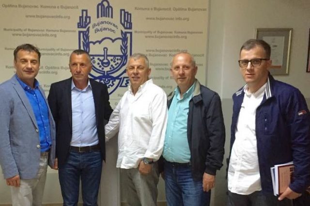 Intelektualë e afarist nga Kosova e diaspora, takim miqësor me Shaip Kamberin
