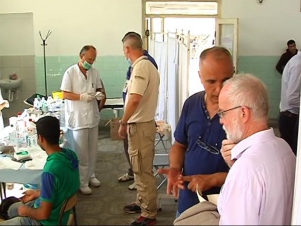 Kif dhe Stankoviq në Preshevë: Autoritetet dhe personeli shëndetësor po ndihmojnë emigrantët