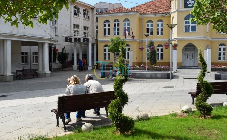 Tahiri kërkon universitet shqiptar në Luginën e Preshevës