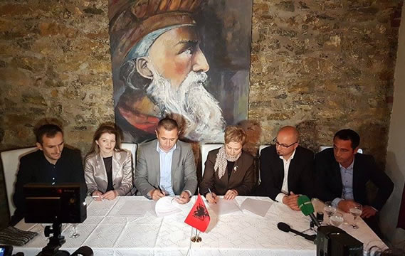 Preshevë: Nënshkruhet marrëveshja e koalicionit qeverisës APN-PVD (dokument&video)