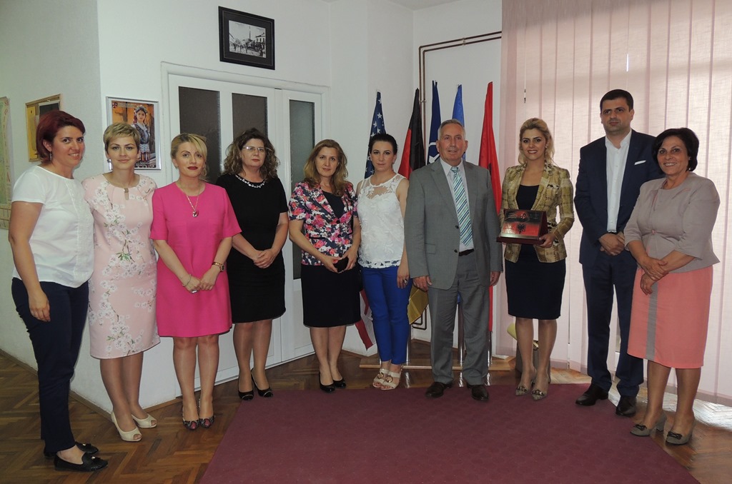 Jonuz Musliu priti deputetet nga Parlamenti i Kosovës  