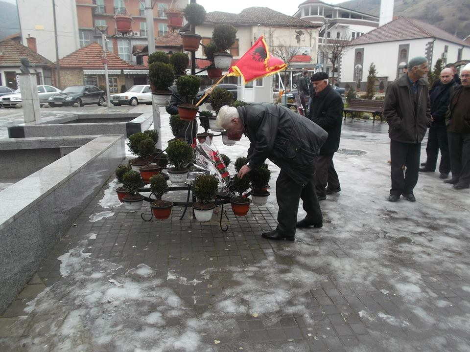 Ftohet në gjykatë pasi organizoi homazhe te vendi i lapidarit në Preshevë (Foto)