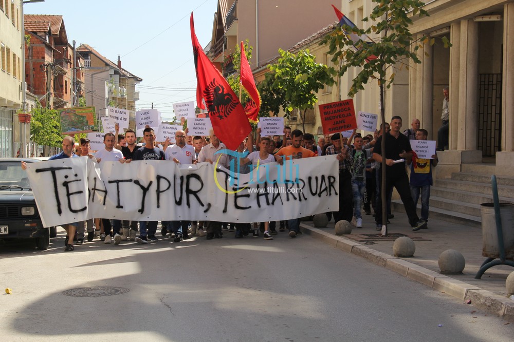 Nisë protesta në Preshevë, "Kosovë "“ Shqipëri duam drejtësi" (Foto)