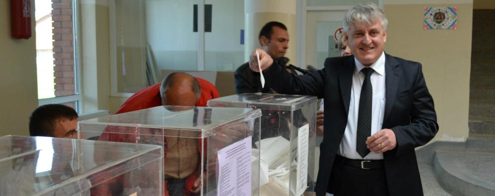 Mbledhje e "nxehtë", vendim nuk ka