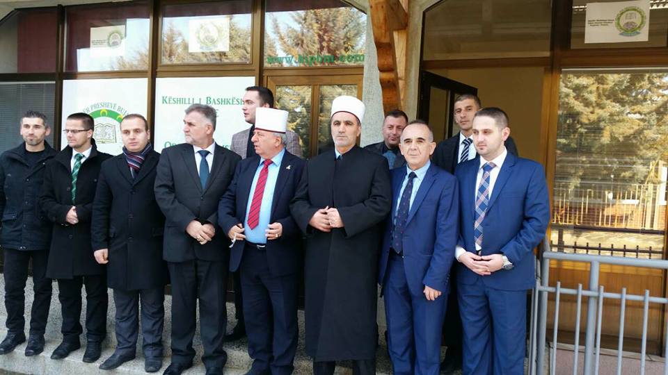 Përfaqësues nga Bashkësia Islame e Maqedonisë qëndrojnë në Preshevë (video)