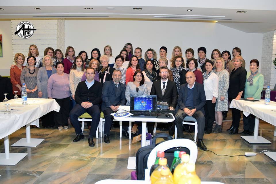 Seminari i parë edukativ shqip në Preshevë "Bashkëpunimi i edukatoreve me prindërit" (foto&video)