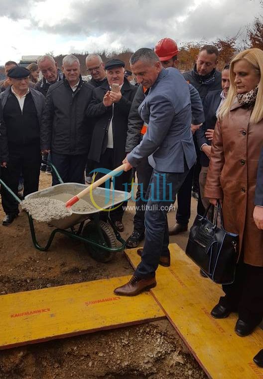 Vendoset gurthemeli i pikëkalimit mes Kamenicës dhe Medvegjës, të pranishëm Tahiri dhe Kamberi nga Bujanoci