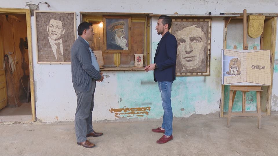 Nagip Taipi nga Tërnoci me vepra arti përmes copëzave të drurit (video)