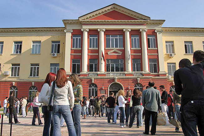 Universiteti i Tiranës shpallë kuotat për studentë e Luginës së Preshevës