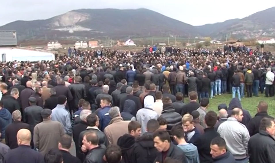 Përcillen në banesën e fundit trupat e pajetë të familjes preshevare (video)