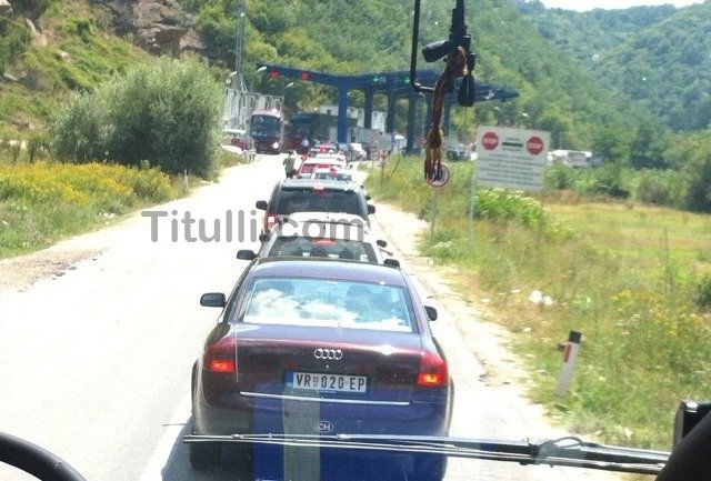 Kosovë-Serbi, tjetër pikë kufitare në Medvegjë (video)