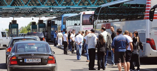 U nedelju pojačan saobraćaj na svim putevima