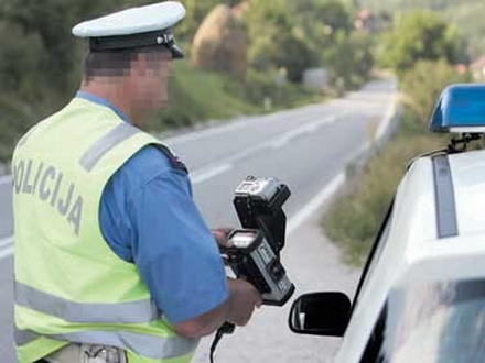 Vranje: Dao mito policajcu, pritvor osam dana