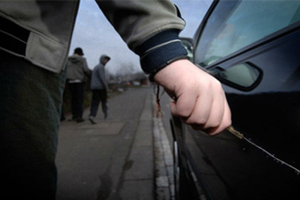 Policia: Rreth 30 vetura u dëmtuan në Bujanoc
