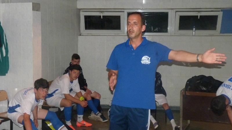 Pajaziti trajner i Gjilanit