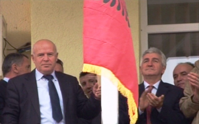Për shkak të flamurit edhe njëherë në gjykatë