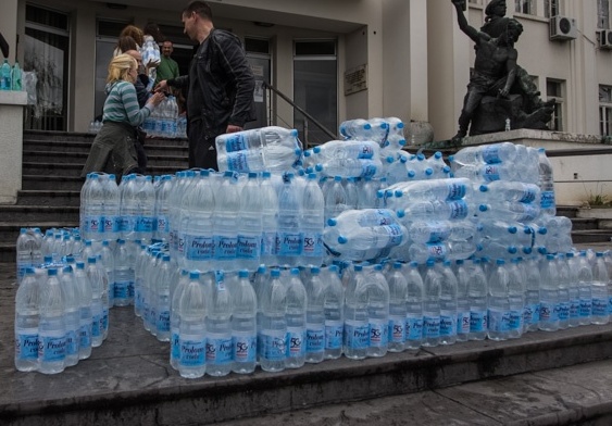 Qeverisja lokale në Bujanoc dërgon ndihmat e para drejt Serbisë